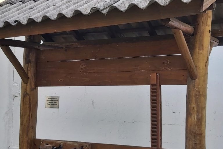 Ref. 000001 (Bela Vista – Locação – R$ 1.200,00) – Kit c/38m2 e Cozinha Separada Ref. 000001 (Bela Vista – Locação – R$ 1.200,00) – Kit c/38m2 e Cozinha Separada