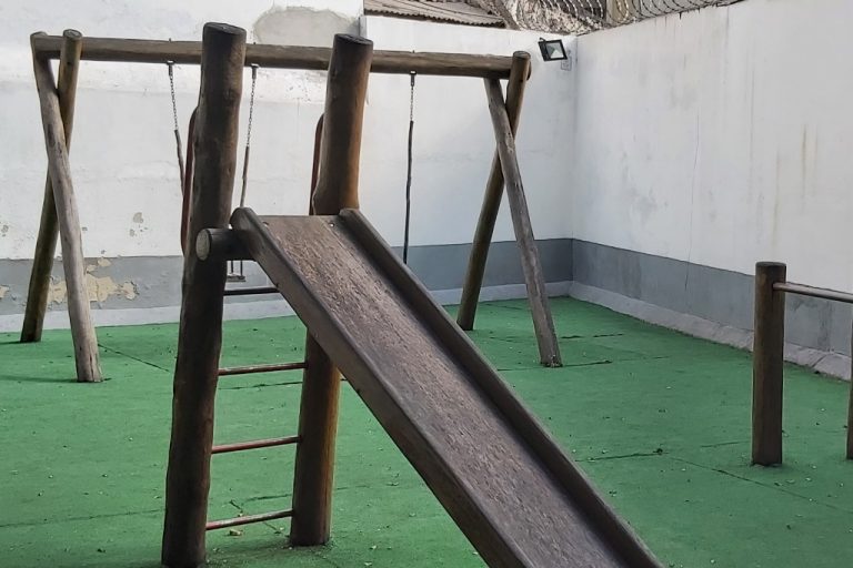 Ref. 000001 (Bela Vista – Locação – R$ 1.200,00) – Kit c/38m2 e Cozinha Separada Ref. 000001 (Bela Vista – Locação – R$ 1.200,00) – Kit c/38m2 e Cozinha Separada